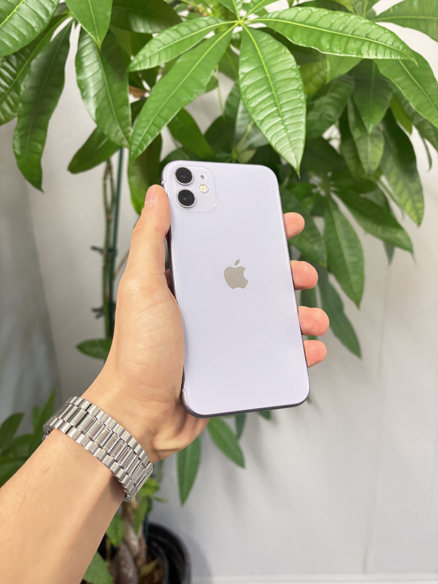 iPhone 11 - Unlocked - 128GB