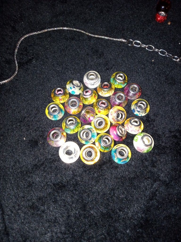 25Different Glass Beads
