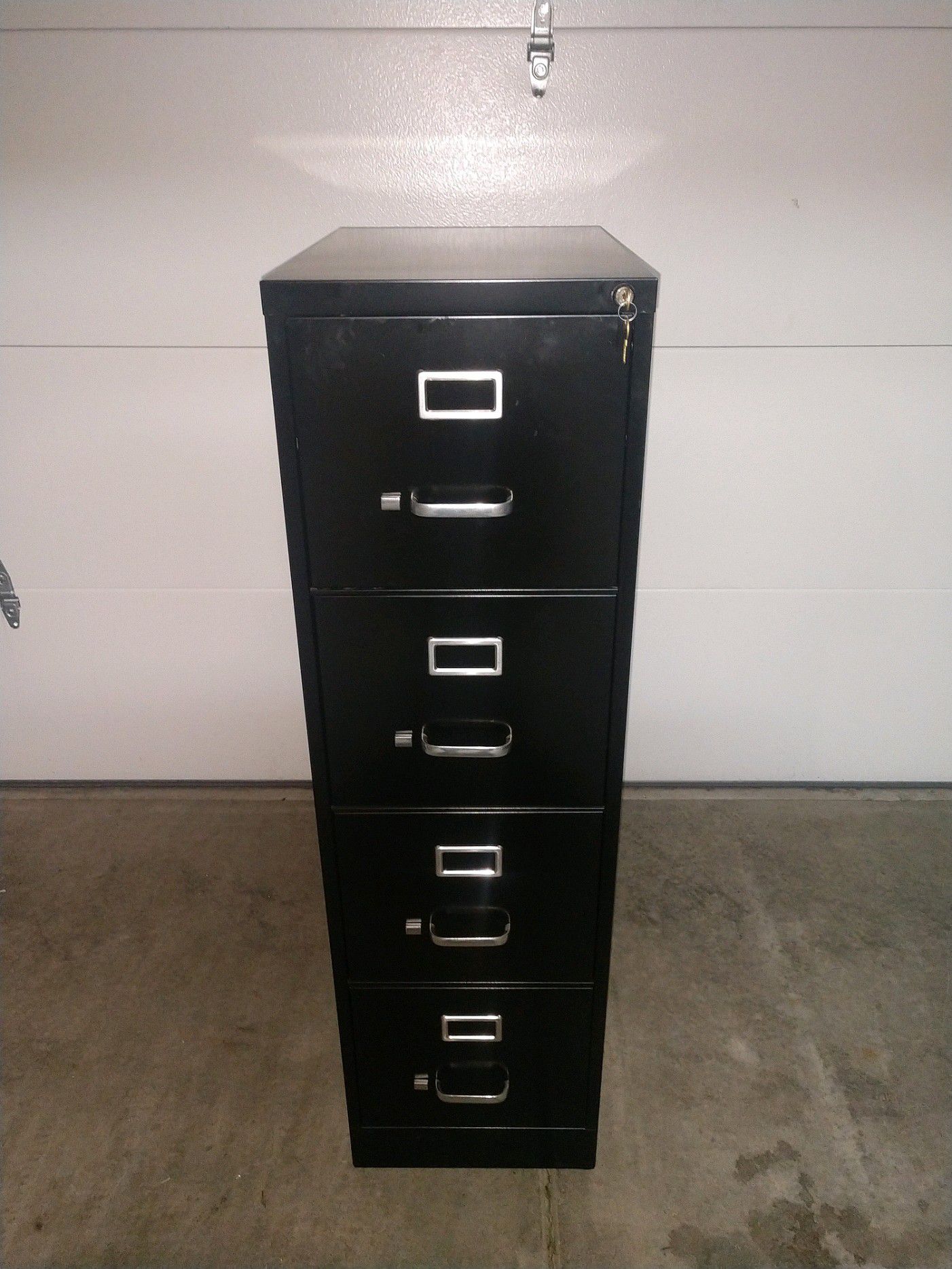 File Cabinet 4 drawer with a lock