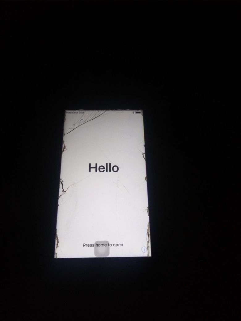 Home button not working.screen crack. Still interested offer me iPhone 7 unlock