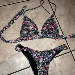 Victoria’s Secret Bikinis 