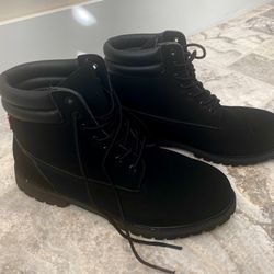 Men’s levy’s black boot size 12  In like new condition, PRICE IS FIRM CASH ONLY  