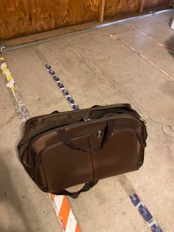 Duffle bag with wheels - brand new