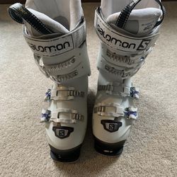 Salomon Woman’s Ski Boots