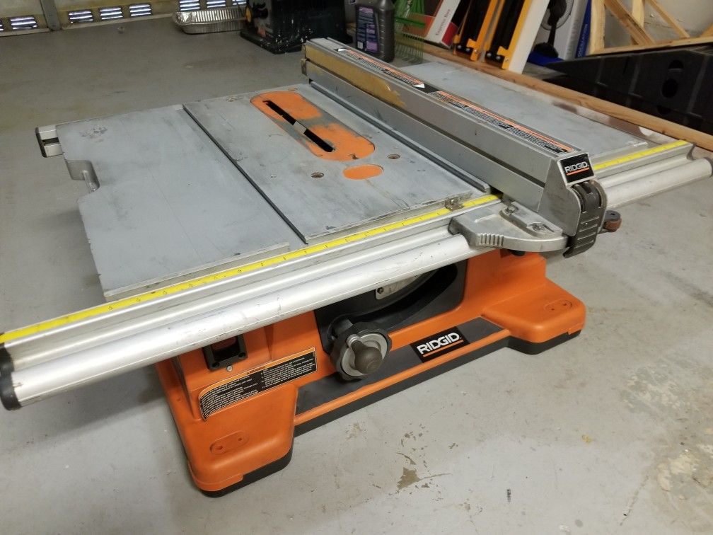 RIGID 10 INCH TABLE SAW