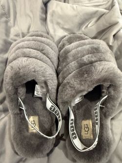 Charcoal UGG fluff slides (9)