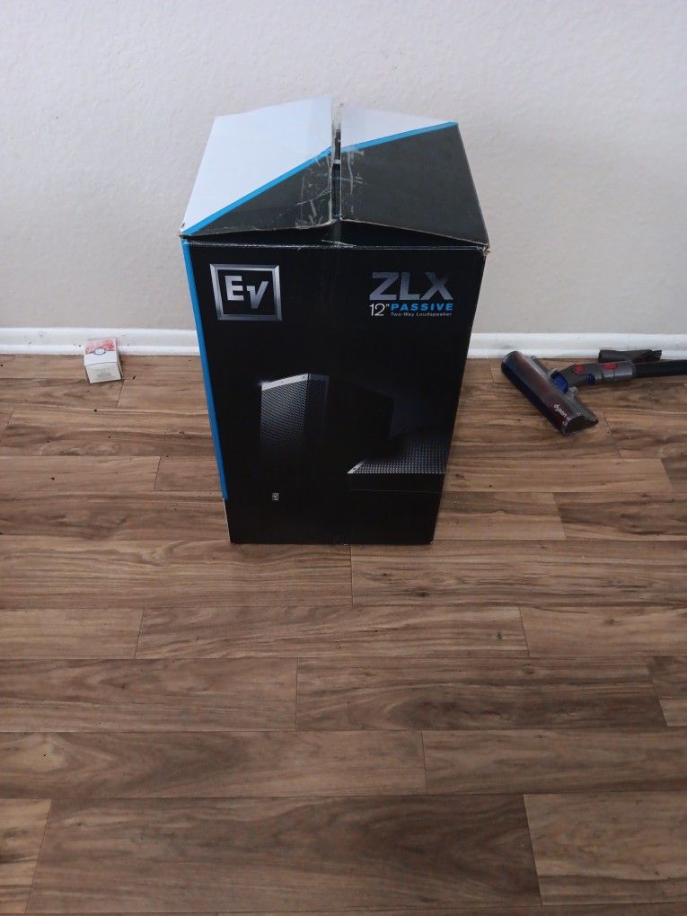 EV ZLX 12 Speaker