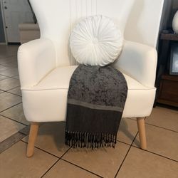 White Leather Accent Chair 