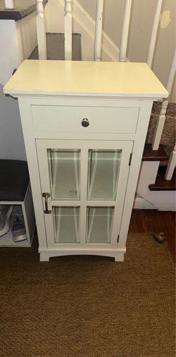 White cabinet