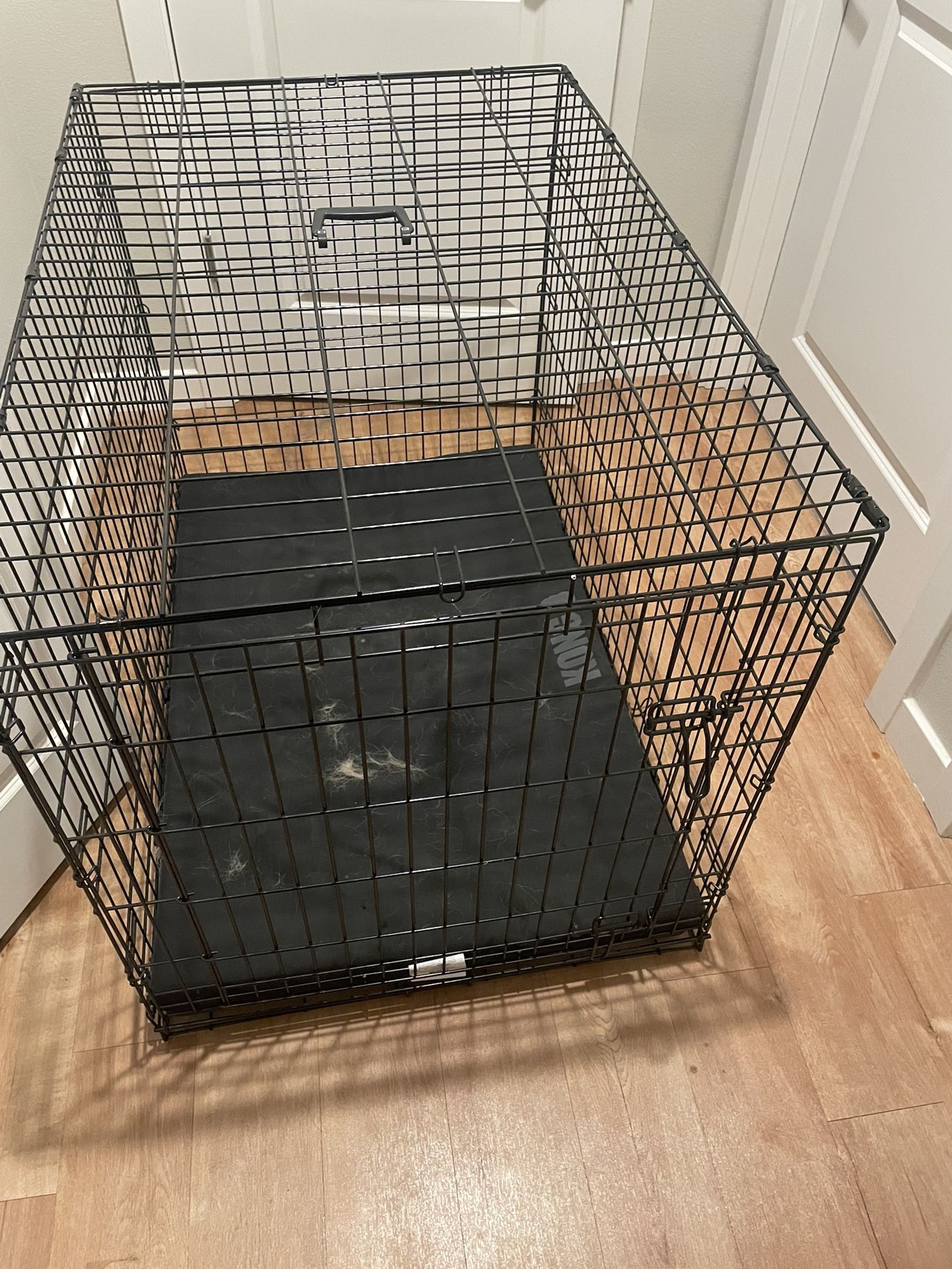42”L x 28”W x 30”H Dog Crate With Kong Orthopedic Pad for Sale in