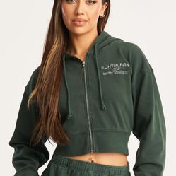 NEW In Packaging🏷️ Echt Activewear Brand : Green Cropped Zip Up Hoodie 🌲🐊