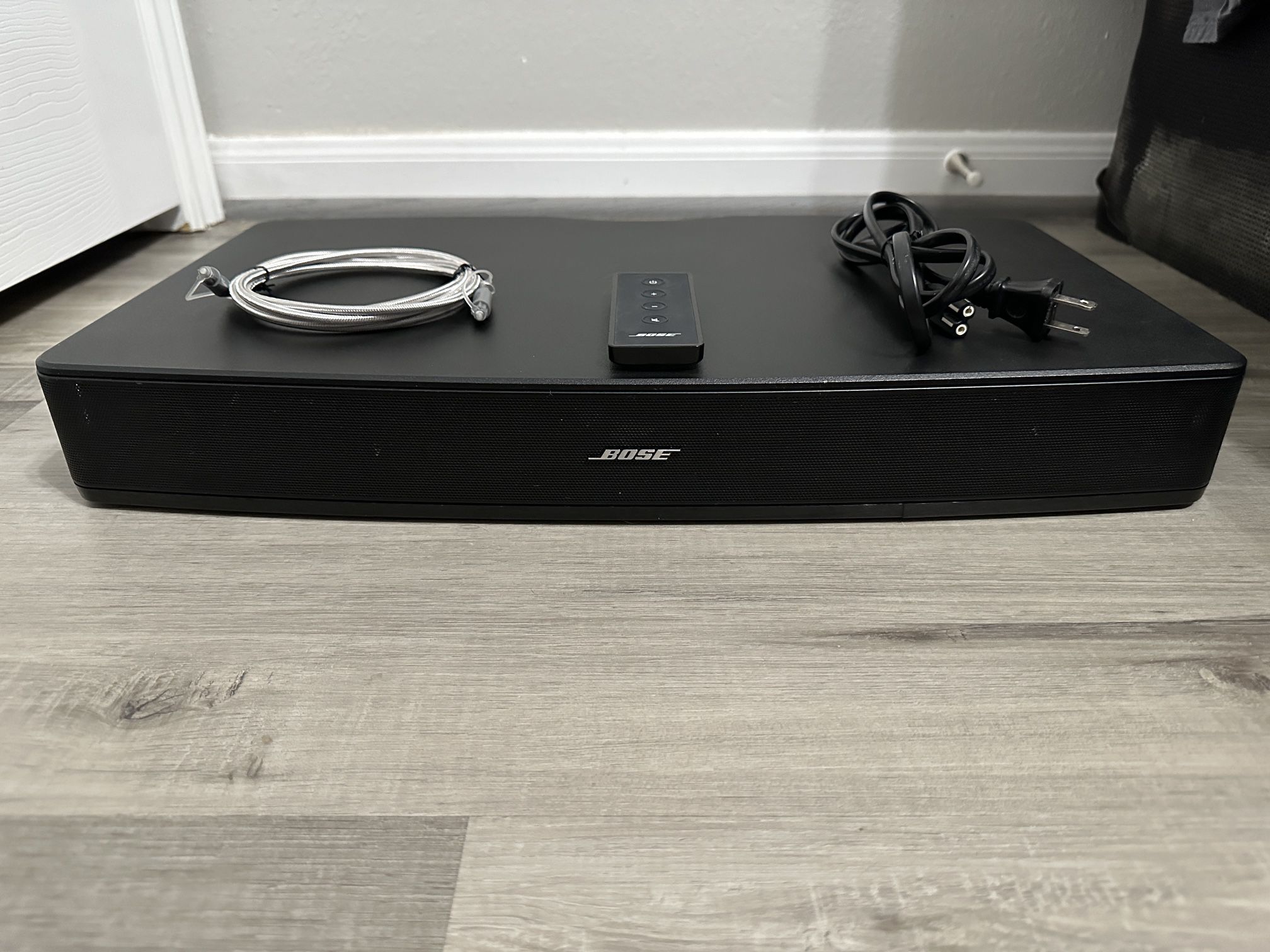Bose Solo TV Sound System Model 410376 Black with Power Cord, Optical & Remote
