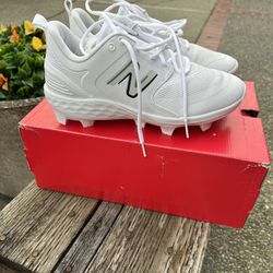 New Balance Molded Softball Cleats 8.5W