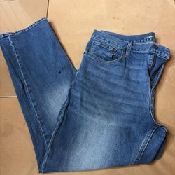 Old Navy Size 34x30 Built In Flex Straight Jeans (B)