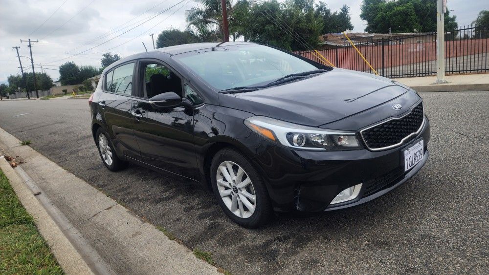 2017 Kia Forte LX Low Miles