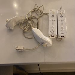 Wii Remotes And Nunchucks 