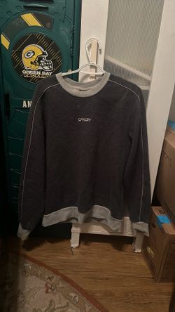 Oakley crewneck size XL