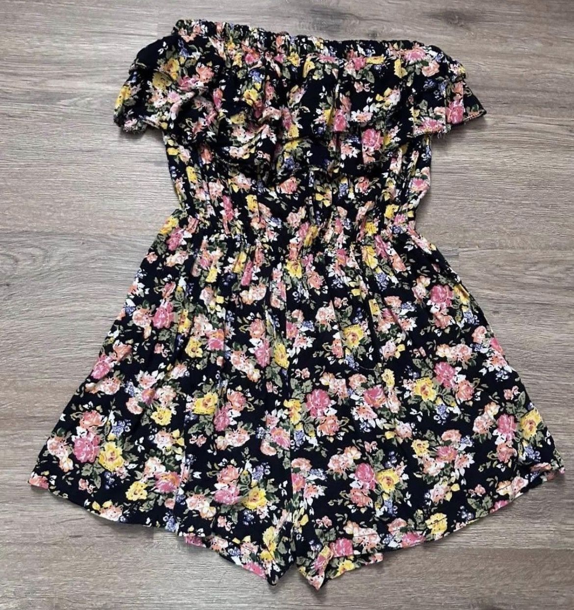 Floral Romper - Size: XS