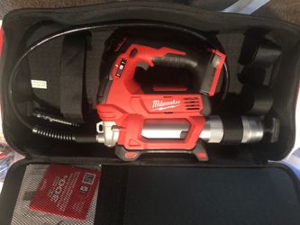 Brand New M18 18V Lithium-Ion Cordless Grease Gun 2-Speed with case.