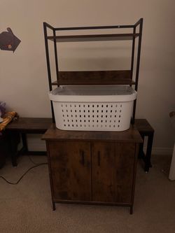 Furniture stand/Litter Box enclosure