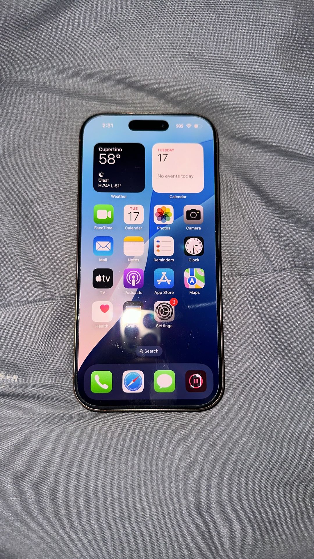 iPhone 16 Pro 128gb Locked Perfect Condition