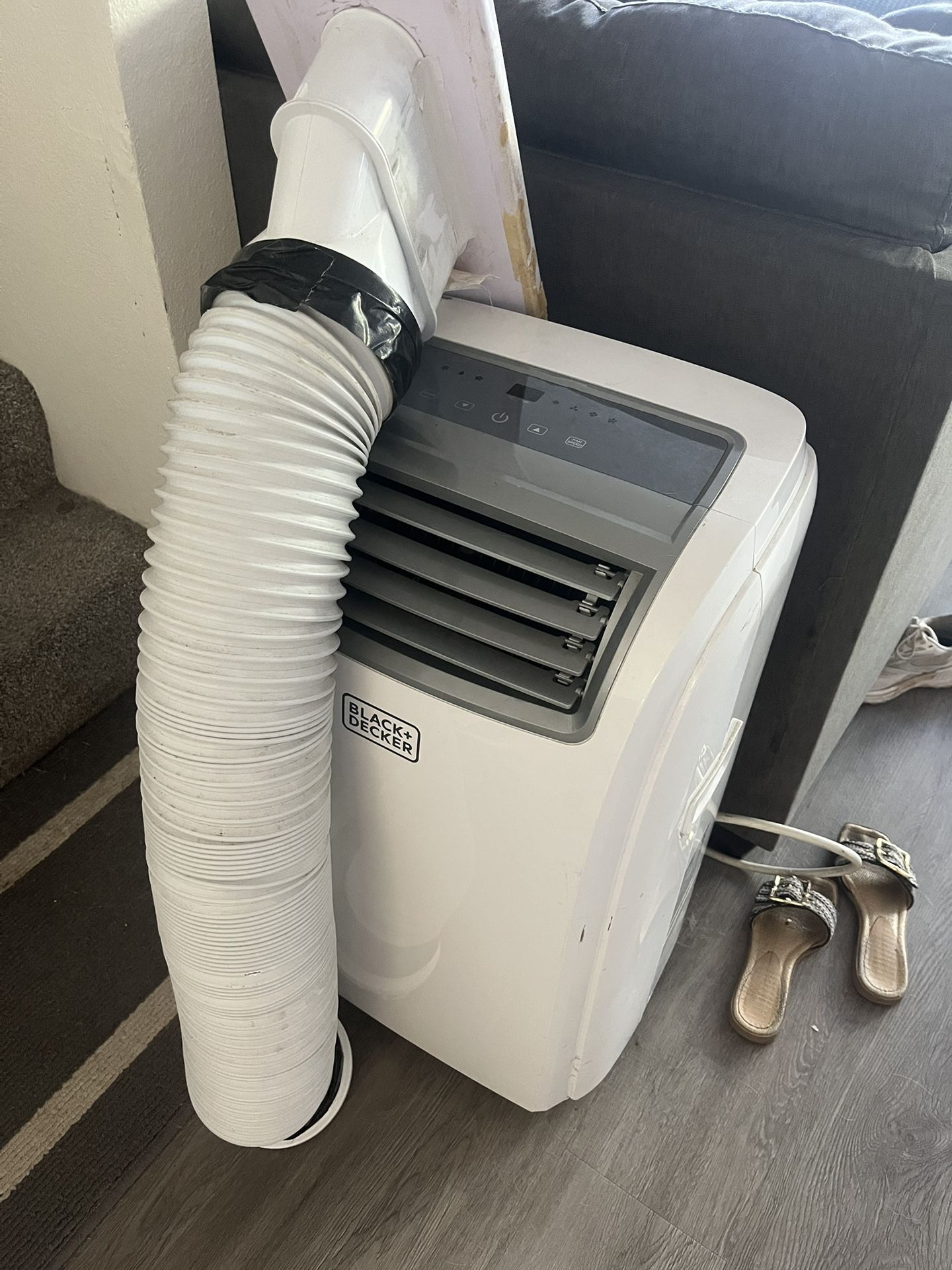 Black & Decker 12,000 BTU Portable Air Conditioning Unit