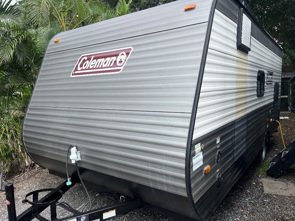 2022 COLEMAN 15FT