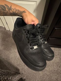 Men’s 7.5 Black Air Force’s