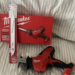 Milwaukee M 18 Tool Only And 5 Blades 