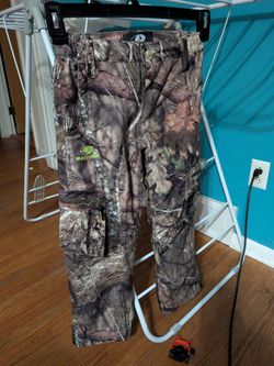 Mossy Oak Boy's Camouflage Pants in Size Small