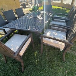 Brand New Patio Outdoor Dining Table Set