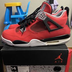 Jordan Retro 4s Toro $130 FIRM NO TRADES