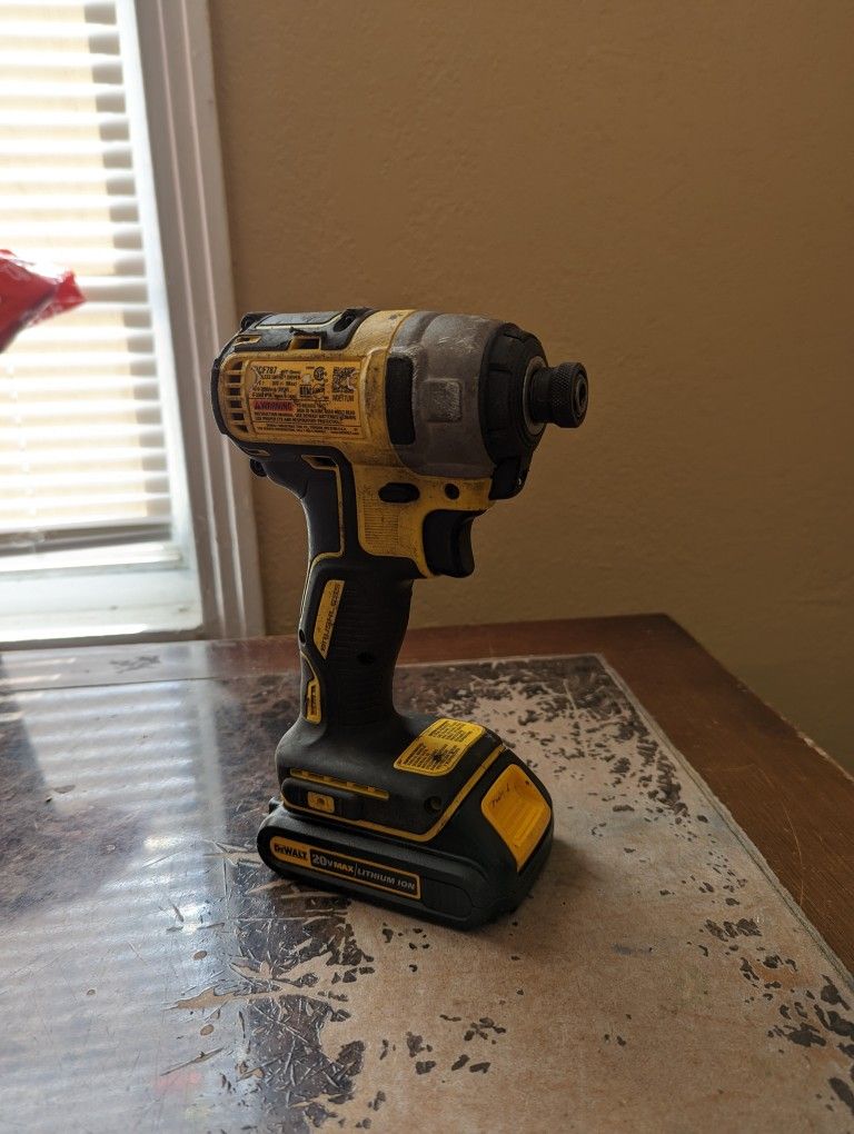 DeWalt brushless D787