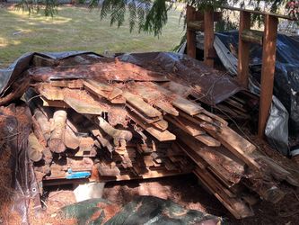 Reclaimed pallet wood - free