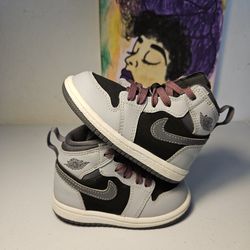 Size 5c - Kids Girls Jordan 1's - $30
