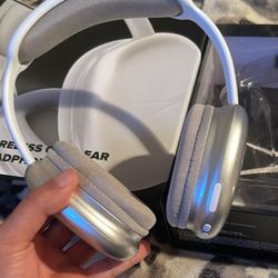 Wireless Over-Ear Headphones – Long Battery Life & Premium Comfort 