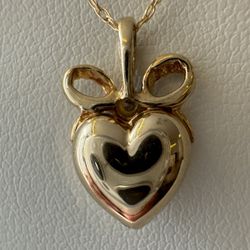 10k Yellow Gold Diamond Accent Heart Pendant necklace 18”
