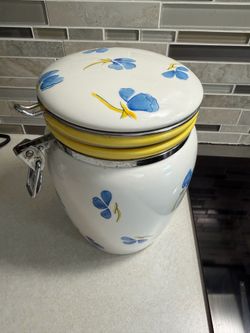 Ceramic Sealed Storage Jar – Decorative Kitchen Container