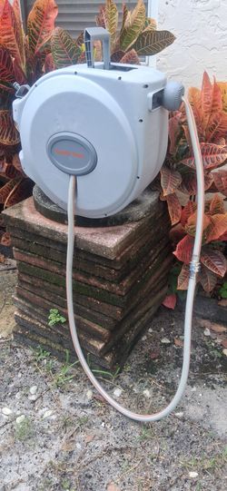 100ft ( auto rewind ) Retractable Portable hose reel w hose excellent 👍 yard lawn car wash rv garden