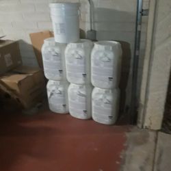 Chlorine Tabs, Juicer, Dishes