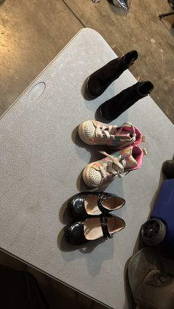 Girl shoes