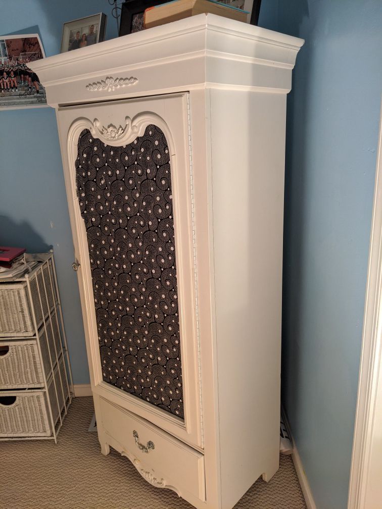 Girls' Armoire/Cabinet