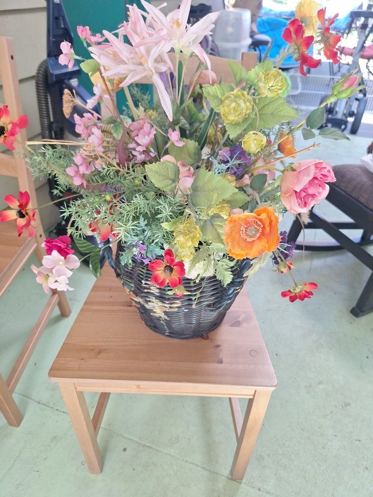 24 Inch Silk Flower Aragement