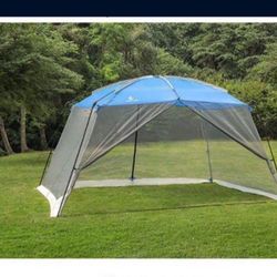 13-FT X 9-FT SCREEN HOUSE Used Only One Time good Condición 