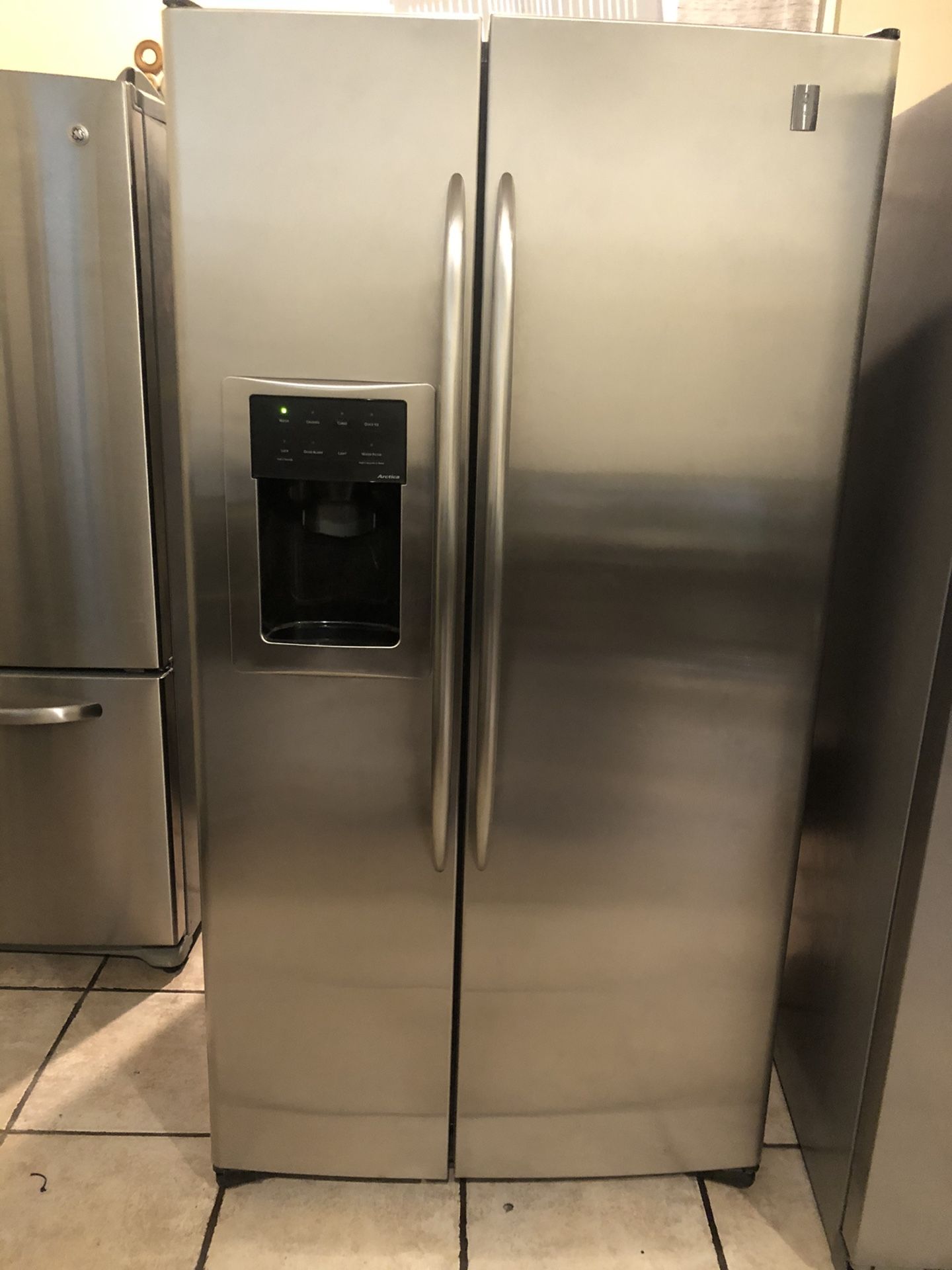 GENERAL ELECTRIC ARCTICA SIDE BY SIDE STAINLESS STEEL REFRIGERATOR WITH