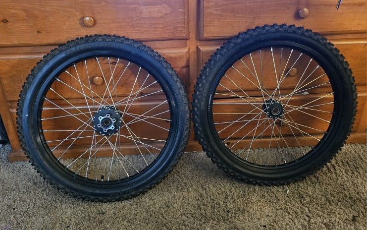 Almost NEW Surron Talaria 79 Bike Wheel Set