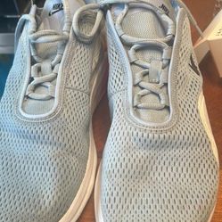 Women Nike Running Shoes Size 10