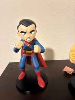 DC COLLECTABLES SUPERMAN LIMITED EDITION