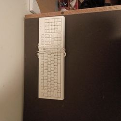 White HP keyboard model PR110u