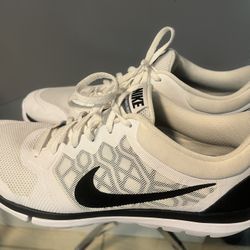 Nike Flex Run Wolf  White  Black Mens Size 12 